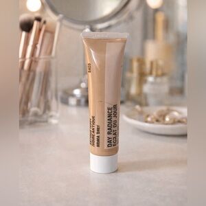 Mary Kay Day Radiance Éclat Du Jour Cream Foundation | Normal to Dry Skin